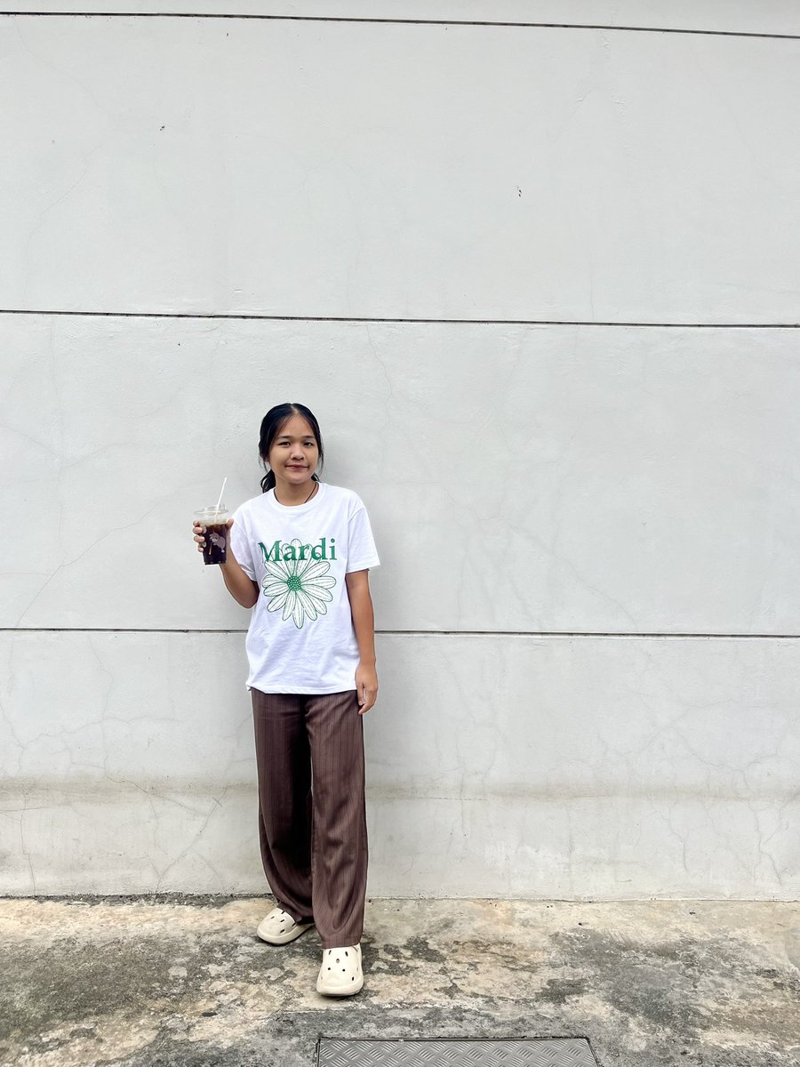 PTaged's tweet photo. *< ป้ายยา>* เสื้อยืดโอเวอร์ไซส์ https://t.co/Amo1Z7mcUG ✨

เราเป็นคนชอบใส่เสื้อยืดมาก  แมทช์ง่าย ใส่วันสบายๆ
แล้วตัวนี้คือราคาหลักสิบ ดีต่อใจมาก ลายน่ารักกก
เราใส่ L ￼ ก็จะเป็นโอเวอร์ไซส์หน่อย กำลังพอดีตัวเลยฮะ 🤗

Shopee📍 https://t.co/4AOOXDWr3e https://t.co/Q0YLqstj5J