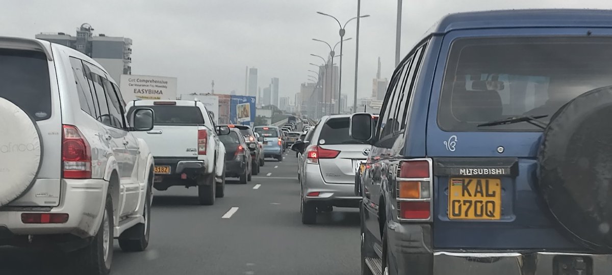 nyagad79's tweet photo. Nairobi express way traffic jam from Bellevue to town https://t.co/y6OeZ9l37X
