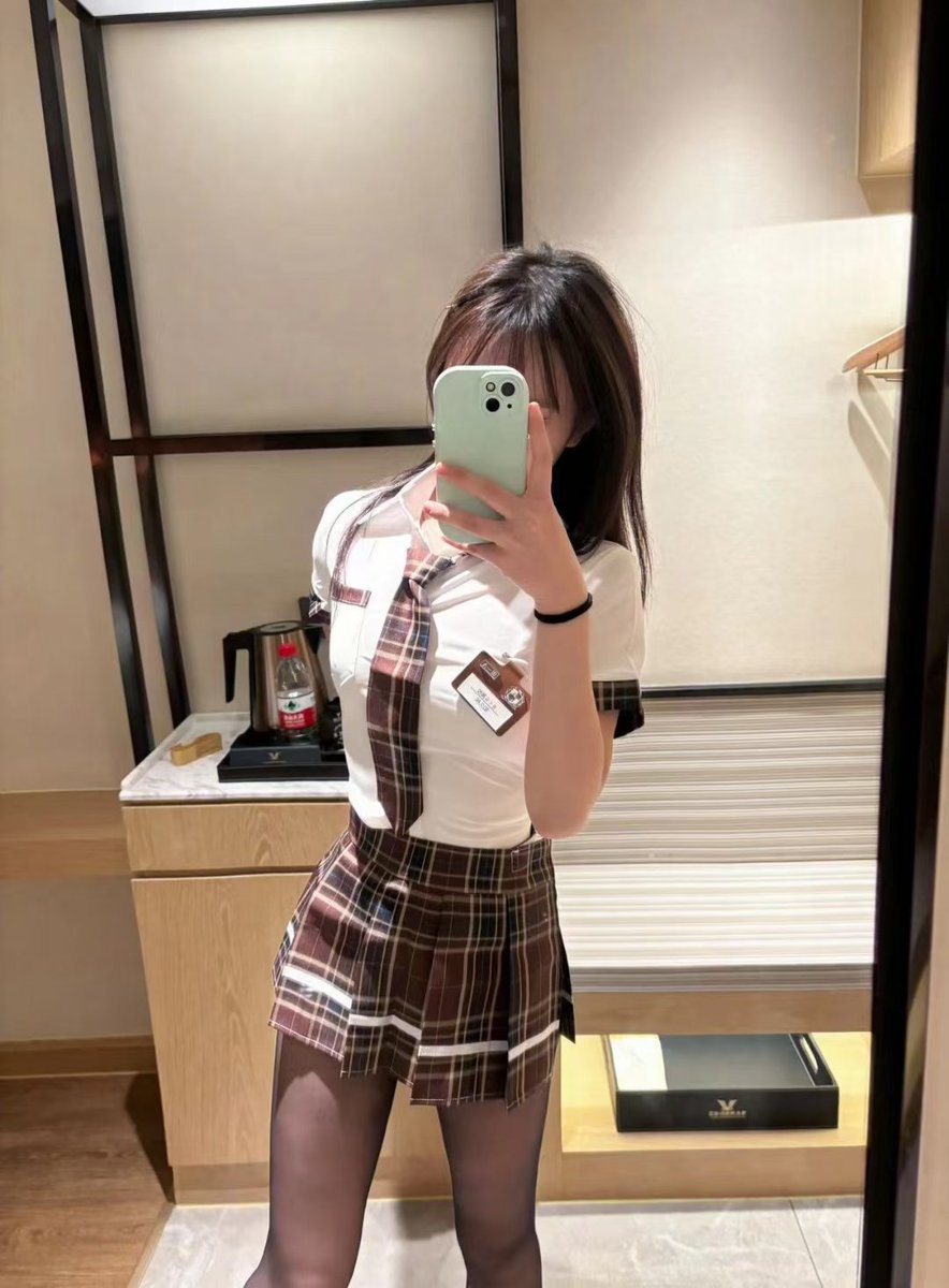 长沙，全国🉑🈳
163-92-C 04年
❤️又到了大家最喜欢的独家新人环节！这次登场的可是湖南长沙独家少女新人～皮肤白皙身体柔嫩，五官精巧又惹人怜爱，而且口活非常好哦，冲❤️
🌹看照门槛88，支付宝口令红包，不能接受勿扰🌹
Q:3316809946
tg:https://t.co/1npQodFytf
tg选妃频道:https://t.co/ljPcHnvm2W https://t.co/MRvMc0KgIA