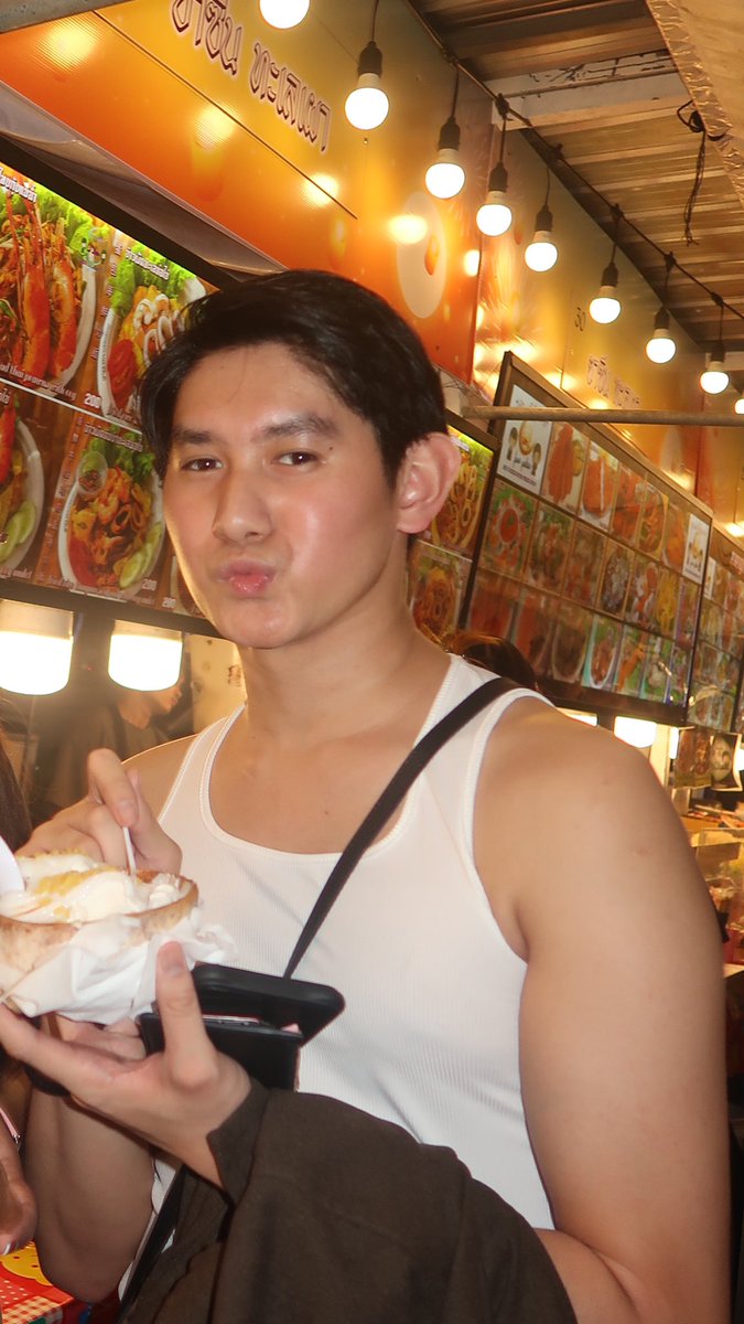 ivanjcslm's tweet photo. fresh from thailand สวัสดี https://t.co/1KkBAQzQ9Y