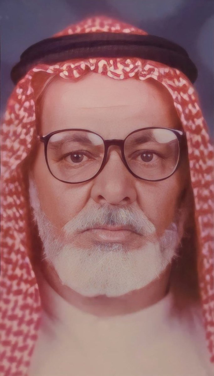 اغنيتني يابوي عن مُجمل الناس
واتعبتني من قوّ راسك وعزمك

أركض ورى كسب المراجل على ساس
ولا جيت حول اسمك ولا نص قسمك 

و امشي مماشي كلها ترفع الراس 
واقلط بصدر المجالس من اسمك