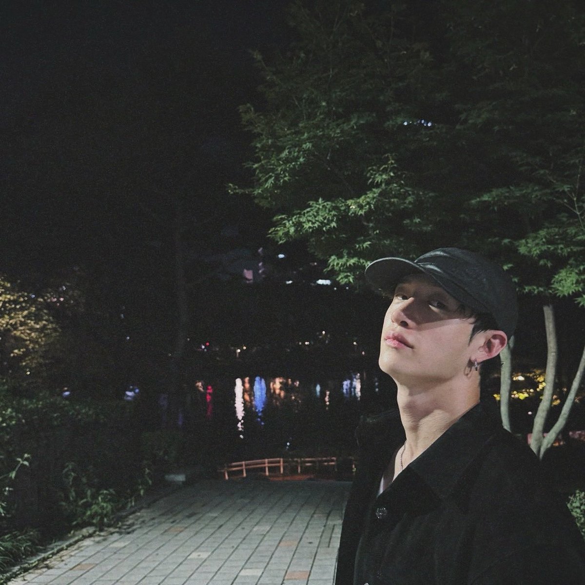비니 tweet media