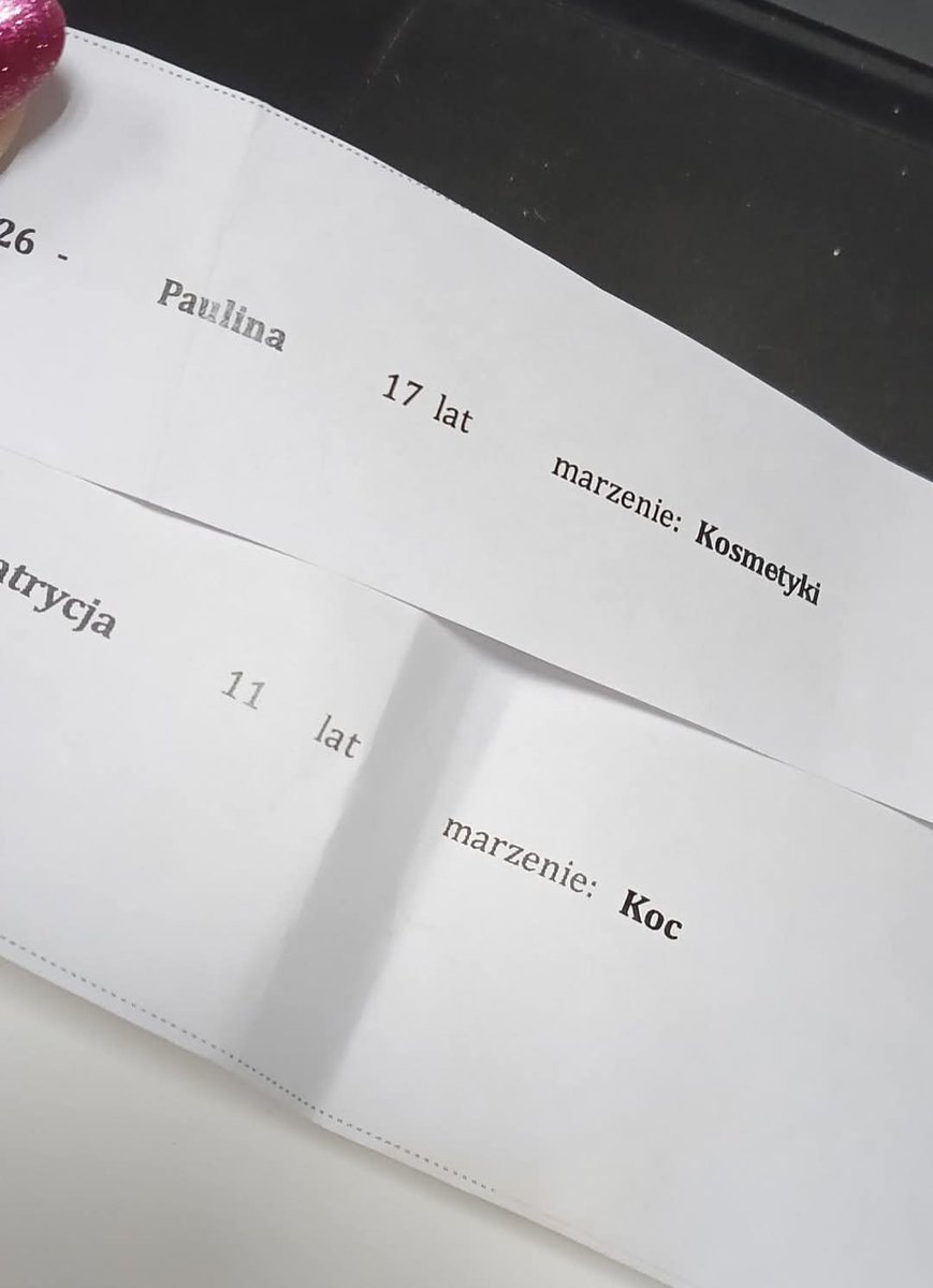 ❗Czy dziecko z rodziny zagrożonej wykluczeniem ma prawo cieszyć się tylko z podstawowych produktów? Czy nie ma prawa marzyć i o zabawkach? 
Ma, ale z wiekiem przestaje marzyć. Przestaje prosić. Przestaje pytać. .

Proszę, próbujcie spełnić nie tylko prośby o najbardziej