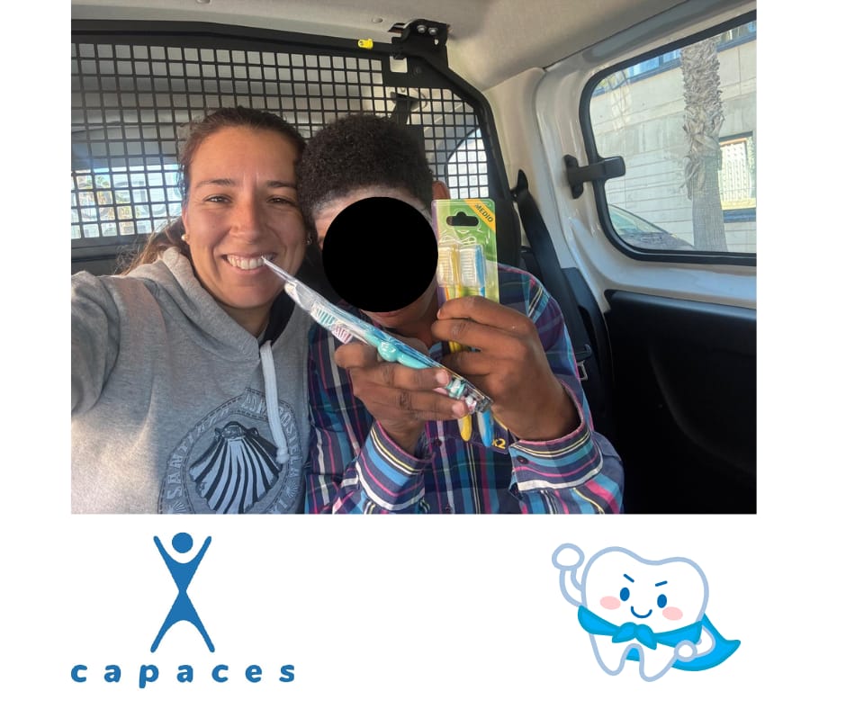 YCapaces's tweet image. ✅Nuestra Trabajadora Social @bsanchez283  acompañando a uno de nuestros chicos de @YCapaces en su revisión postquirúrgica, tras una cirugía oral 🦷
Estás citas son esenciales para  enseñar una adecuada higiene bucodental, esencial para evitar infecciones 😏❤️