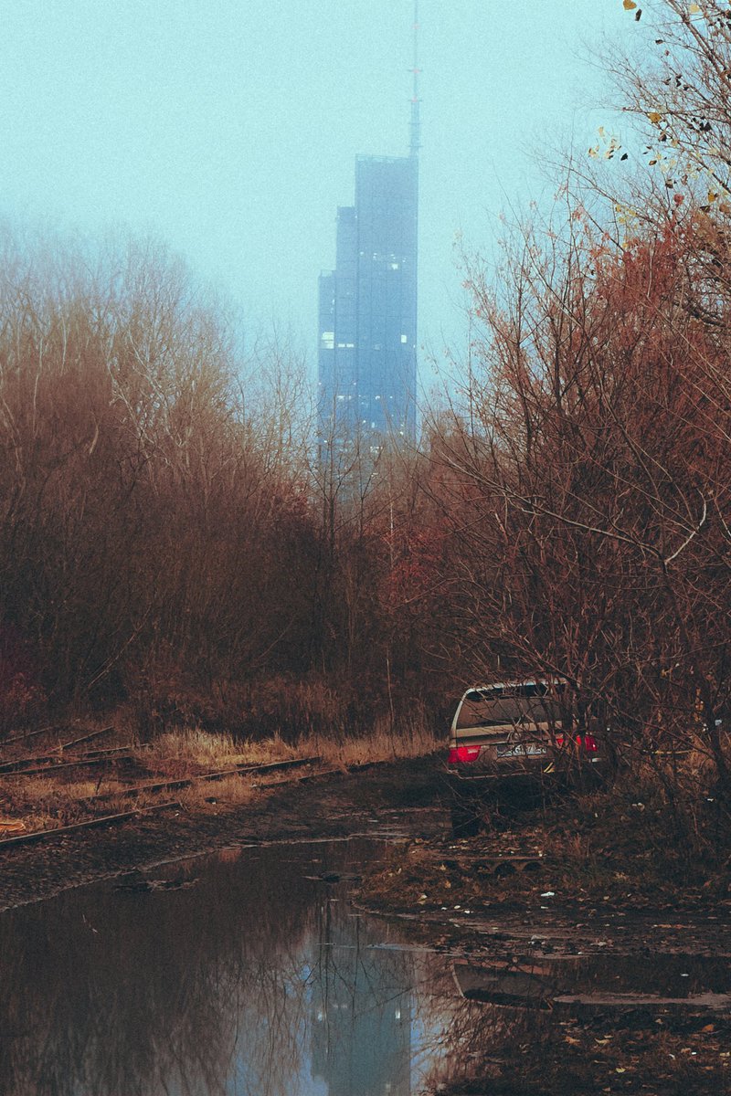 O poranku znalazłem w centrum Warszawy dwa różne światy 📸👀