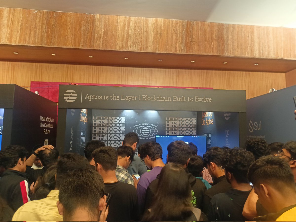 NishanthSpk's tweet photo. I’m thrilled to participate in the Evolv campaign and take on quests to win exciting prizes like vouchers, merch and free tickets! Try it out for yourself.: https://t.co/mE5hpUSsfM https://t.co/AQDY1SjyLd
