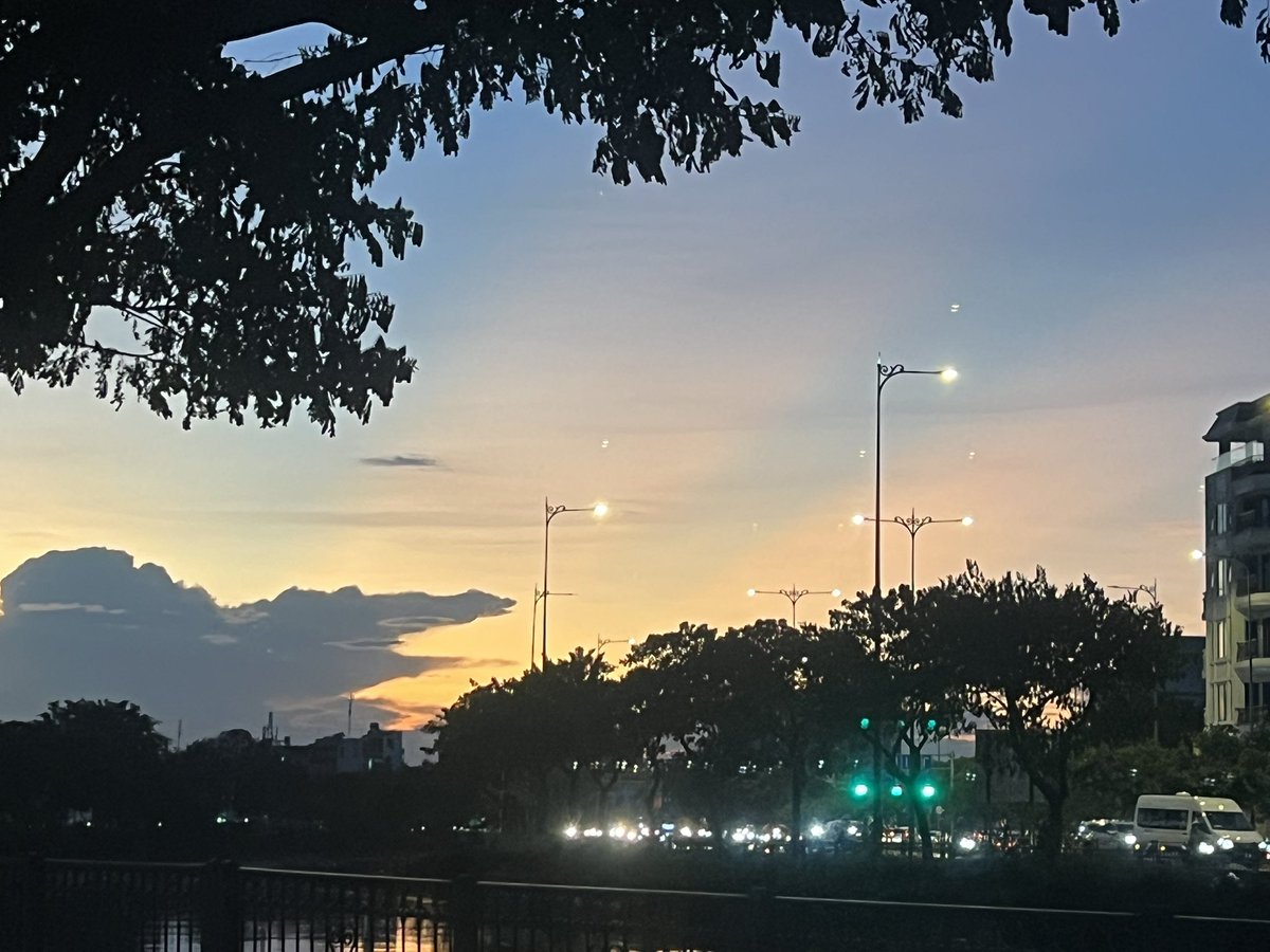 thinh00020512's tweet photo. Cảnh này mà có em thì :))🥵 https://t.co/R6kD37ejCI