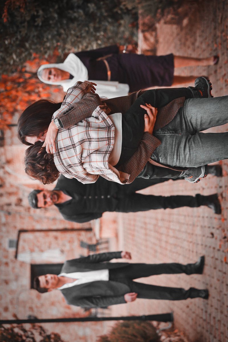 -“𝑨𝒏𝒏𝒆𝒚𝒊𝒎 𝒃𝒆𝒏 𝑨𝒏𝒏𝒆!”

— ﴾ #UzakŞehir • #cihal • #SinemÜnsal ﴿ —