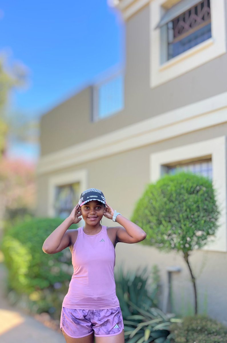 plantmomB's tweet photo. Day 2 of the #12X12challenge 🩷💜 #cancerawareness .. 

Do you guys think we will get to 12 😫 I’m so tired https://t.co/xvyFt2L1Wz