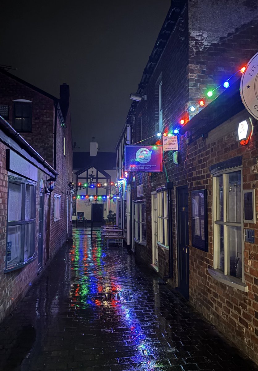 Sam Lawrence (@samlawr3) on Twitter photo Day 2 of <a href="/runup2christmas/">Run Up To Christmas</a> - rainy & dark but we got out which is what counts! #runuptochristmas 🎅 Day 2 of <a href="/runup2christmas/">Run Up To Christmas</a> - rainy & dark but we got out which is what counts! #runuptochristmas 🎅