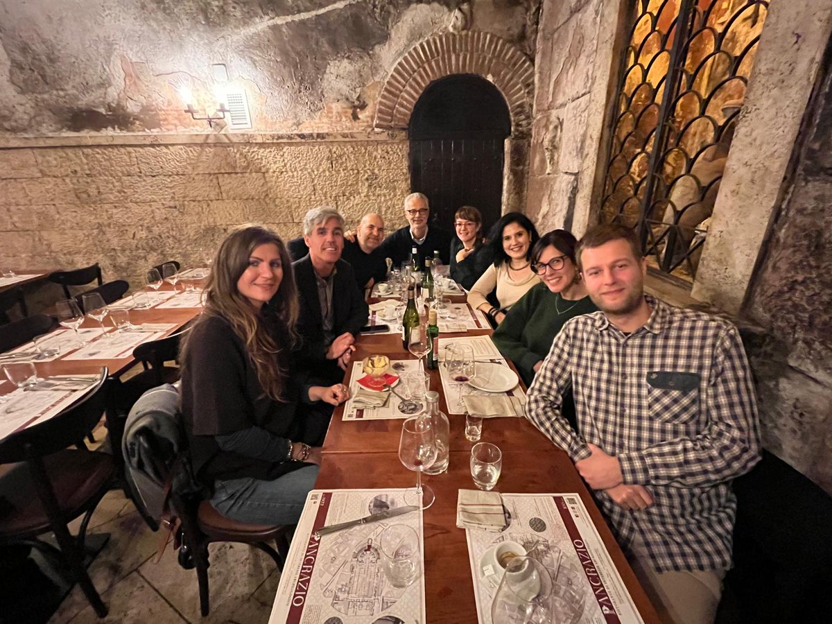 Fantástica estancia en la Univ. de Roma Tre con Giuseppe Carrus. Debate de proyectos y posibles colaboraciones futuras. Presenté mi investigación y me reencontré con <a href="/SergioVilaTojo/">Sergio Vila Tojo</a> (de estancia postdoctoral en La Sapienza) y Paulo Vitor Lisboa (de estancia predoctoral).