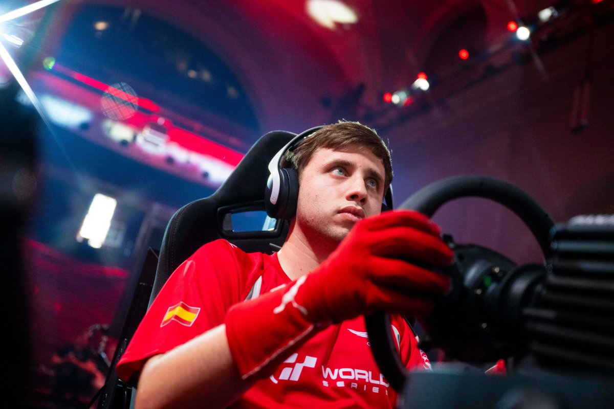 🇪🇸A veces dar un paso adelante significa dejar unas cosas detrás. Gracias 
🇬🇧Sometimes taking a leap forward means leaving a few things behind. Thank you

2019 ➡️➡️➡️ 2024