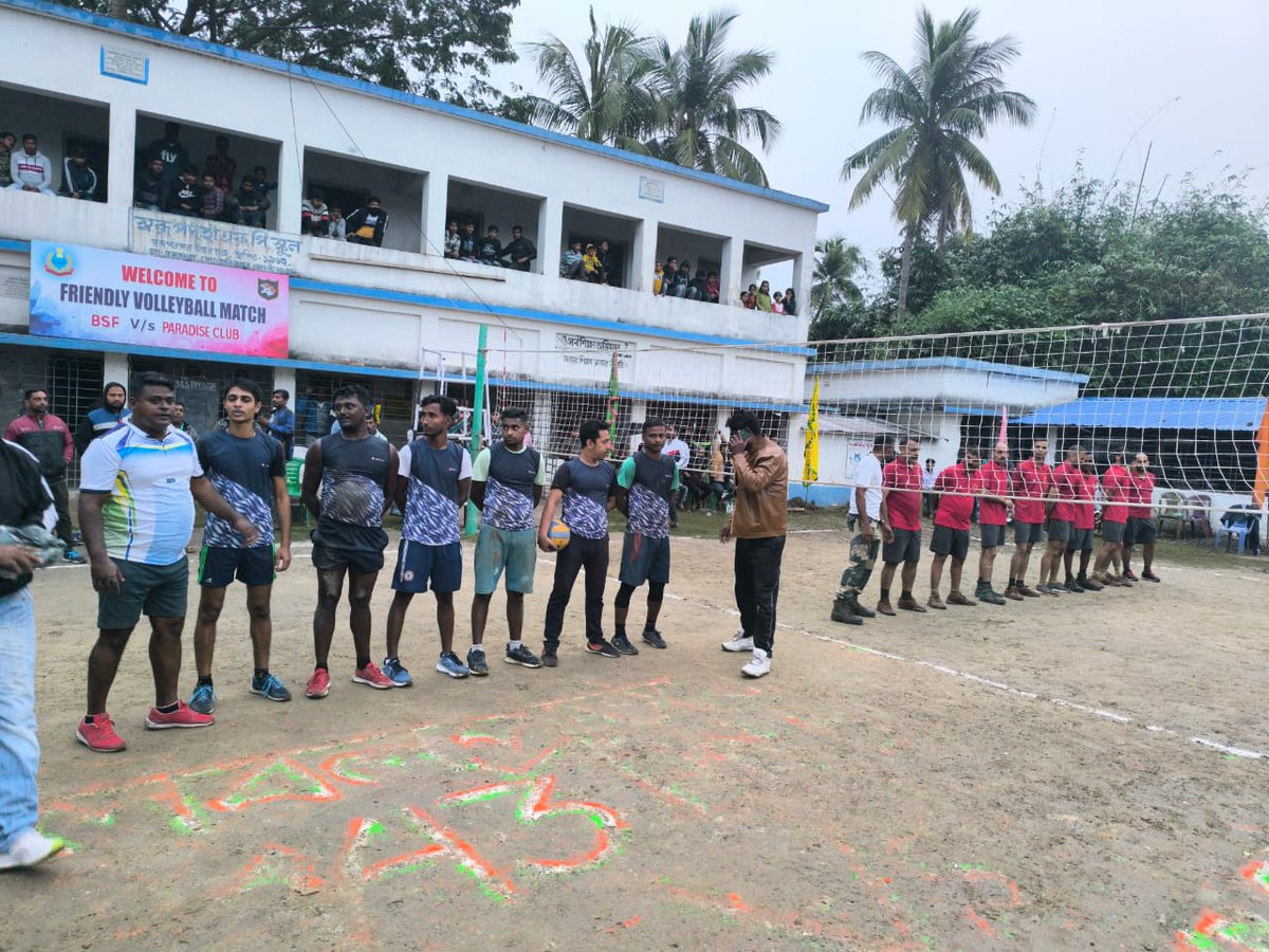 BSF_SOUTHBENGAL's tweet photo. 01.12.2024
BSF RAISING DAY CELEBRATION

On the occasion of #BSFRaisingDay,To build trust and cooperation,86 BN,102 BN,143 BN and 149 BN @BSF_SOUTHBENGAL organised friendly Volleyball matches with youths and villagers from border area in Dist-Murshidabad,Nadia &amp; North 24 Paragana. https://t.co/uMAYi1iGNm