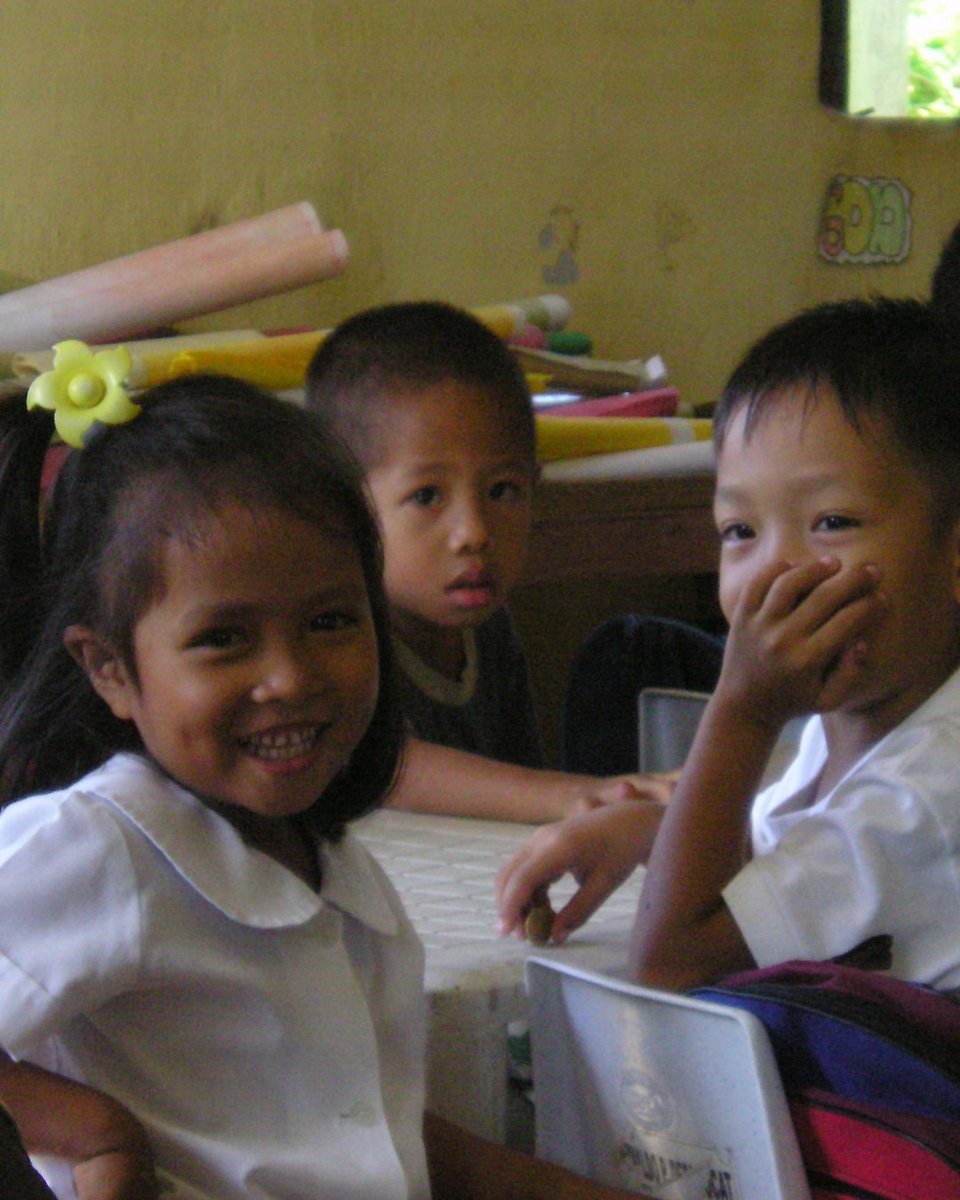 Asmae_ONG's tweet photo. Des sourires à travers nos pays d’interventions ! 🌍​🤩​💛
​
✨ #Asmae s'engage pour un monde où chaque enfant grandit dignement, entouré de sa famille, pour devenir un adulte libre et acteur de la société. 
Ensemble, œuvrons pour un avenir juste. 🤝 https://t.co/xPiTLMU3FK