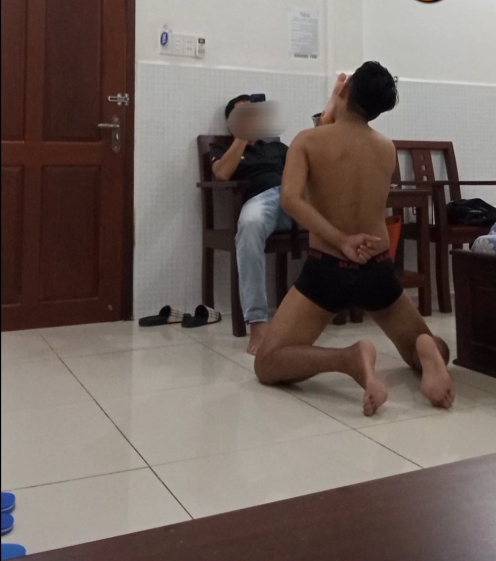 Dimas3966's tweet photo. Tetap setia melayanin gw https://t.co/83hSUTBN5f