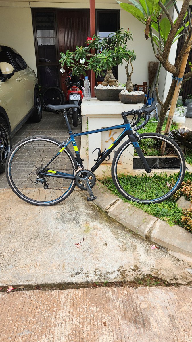 Pandy_Akhmad's tweet photo. Wts mungkin ada yang berminan
Sepeda roadbike RB simpanan ga pernah di pake
Polygon stratos s4 ukuran M
Lokasi bekasi timur bantargebang

Semua berfungsi sangat normal
Spek bawaan pabrik
Minus bedebu aj ga pernah dipake

Harga 5,9 juta net saja #fnfjb https://t.co/4DwpUWcPWL