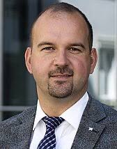 Heute Abend große AfD-Friedensdemonstration in Markt Bitterfeld. 

Die mitteldeutschen AfD-Verbände schließen sich zusammen und demonstrieren gegen den Kriegstreiber Friedrich Merz (CDU).

Das Traum-Duo Wiebke Muhsal aus Thüringen zusammen mit dem lokalen Platzhirschen Daniel Roi