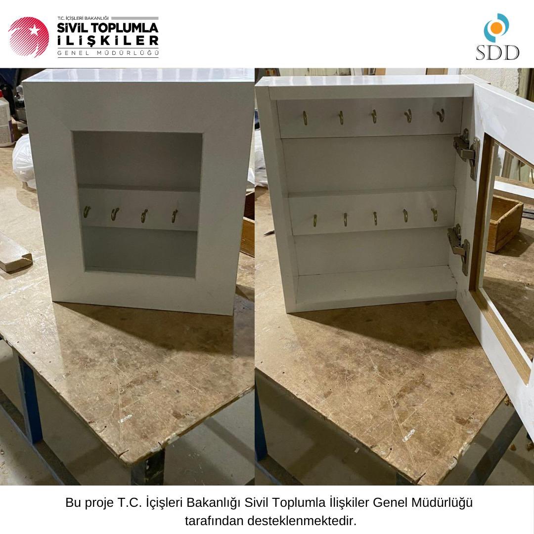 İçişleri Bakanlığı Sivil Toplumla İlişkiler Genel Müdürlüğü tarafından desteklenen Bir Usta Bir Çırak projemiz kapsamında, eğitimlerde kullanılacak tüm malzemeler hazırlandı ve okulumuza teslim edilmek üzere yola çıktı. <a href="/icisleriSTi/">Sivil Toplumla İlişkiler Genel Müdürlüğü</a> <a href="/ankarastim/">Ankara İl Sivil Toplumla İlişkiler Müdürlüğü</a> <a href="/mhancerkiran/">Mustafa HANÇERKIRAN</a> 

#BirUstaBirÇırak