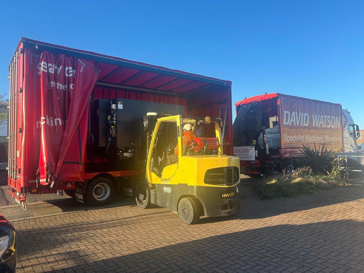 MillsCNC's tweet image. We love to see our machines being delivered all across the UK and Ireland... 🚚 

#MillsCNC #LikeNoOneElse #DNSolutions #Deliveries #UKManufacturing