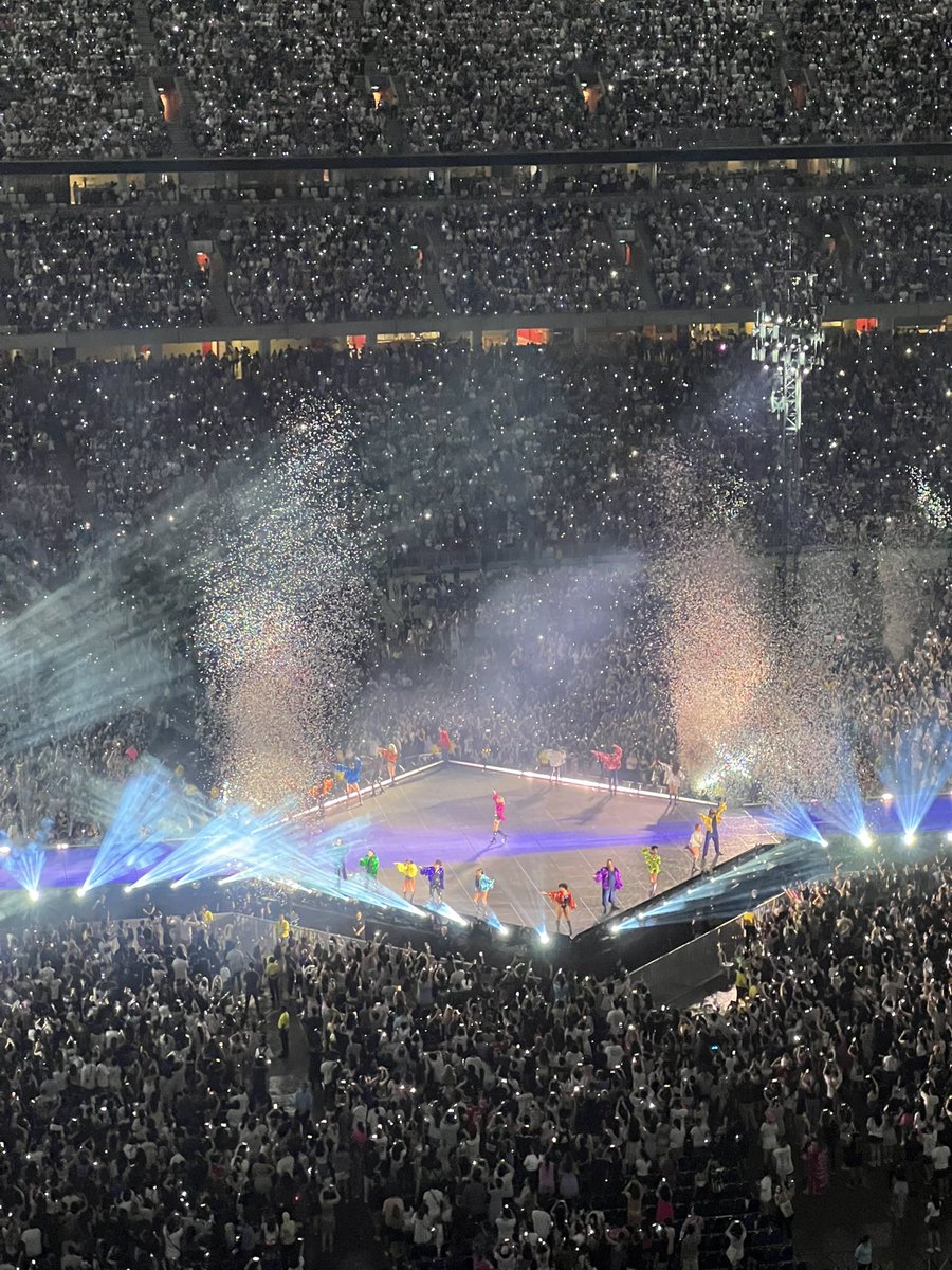 TSTheErasTourSG's tweet photo. 9 months ago since Taylor opened in Singapore! 💭 https://t.co/LblClTnfH9