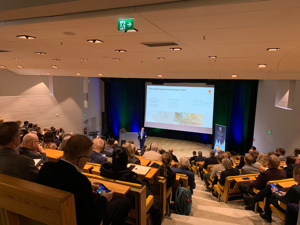 CHBioforce's tweet photo. Two weeks ago we participated in #Puunjalostusinsinöörit - Finnish Forest Products Engineer’s Association’s Autumn Summit. Interesting speeches by leading forestry and wood experts on the future of wood products and their production! Thank you for an excellent event!

#PIprof https://t.co/SDhDOS7bhw