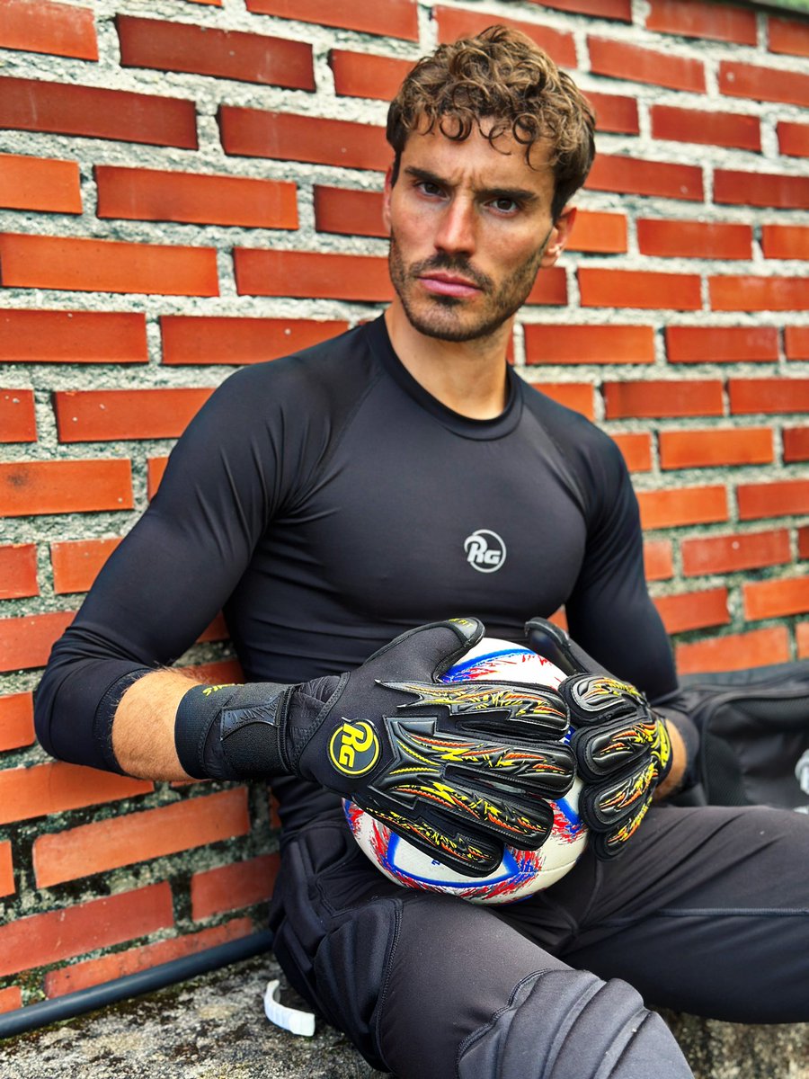 RG Gloves España tweet media