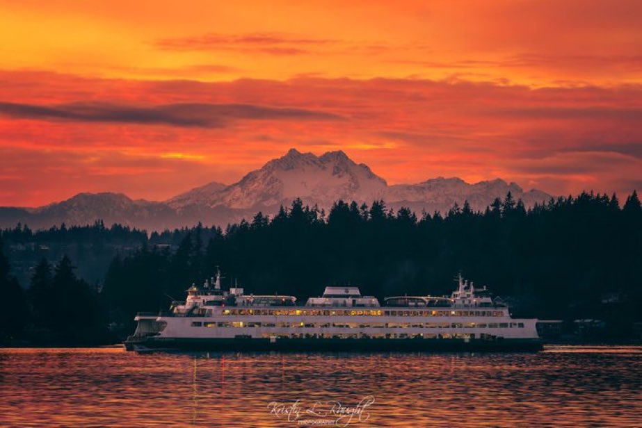 RustonRetreat's tweet image. PNW.
