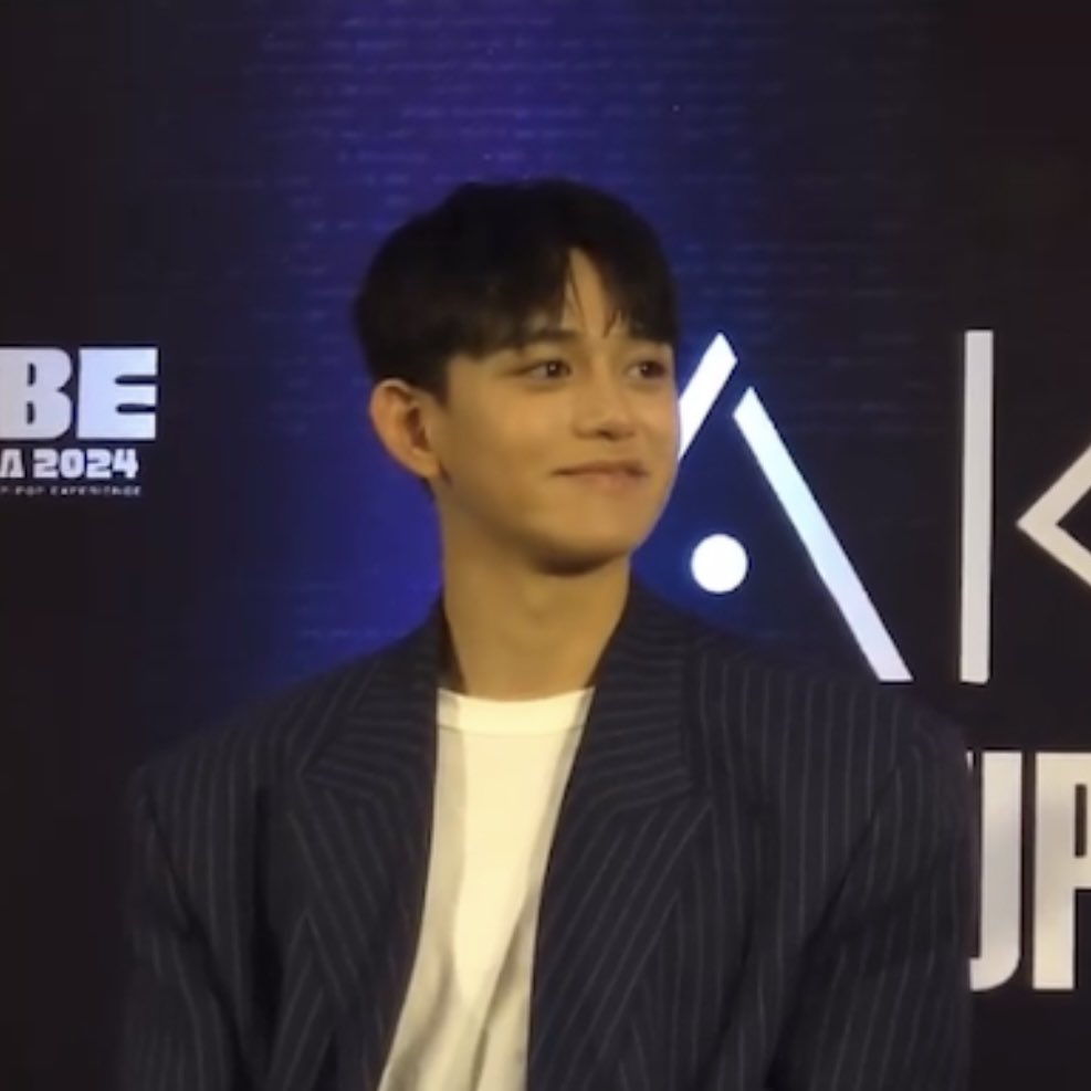 luluulumi's tweet photo. he is soooo cute so I’m gonna upload all the pics 🥹

#LUCAS  
#루카스버블 https://t.co/VnpJOEwYdk
