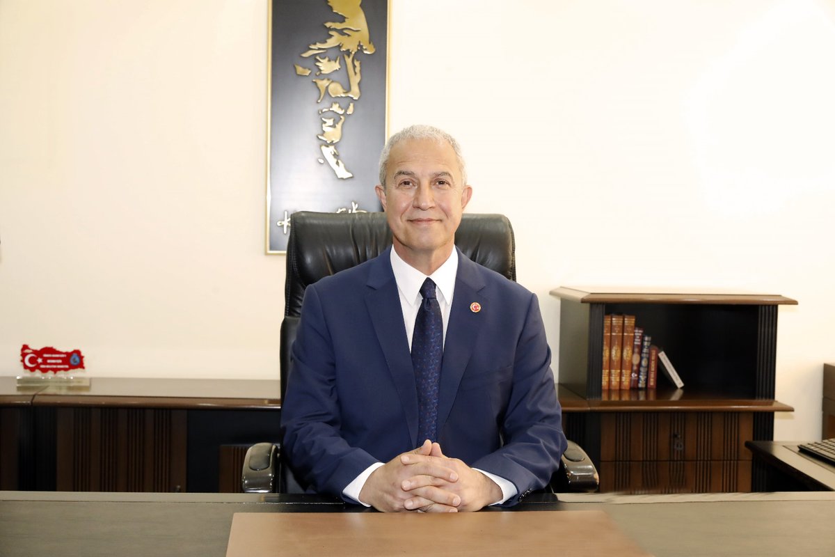 osmantarikozclk's tweet image. Değerli Alanya Halkı ve Kamuoyuna Saygıyla,

Alanya’mız, her yıl milyonlarca yerli ve yabancı misafiri ağırlayan, dünyanın ve ülkemizin dört bir yanından gelen insanların huzur ve hoşgörü içinde bir arada yaşadığı bir dünya kentidir. Alanya’nın bu çok kültürlü, birleştirici…