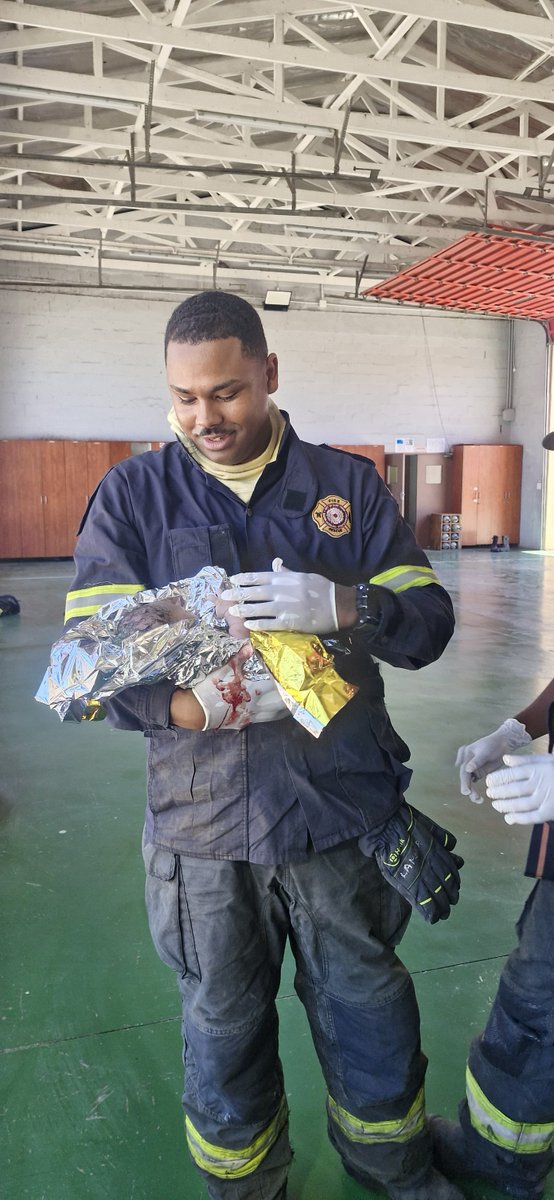 _ArriveAlive's tweet image. Baby delivered at the Mfuleni Fire Station  buff.ly/3VheAFM

#ArriveAlive #FireStation #BabyDelivered