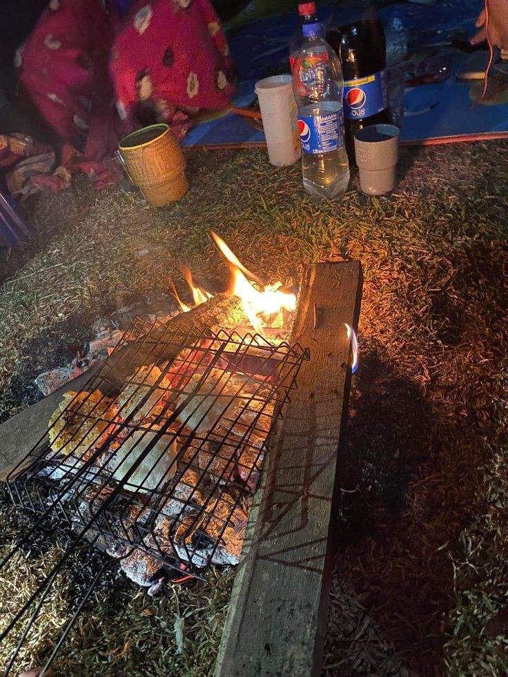 love88770's tweet photo. #สกลนคร  หนาวแล้วนะ 🔥🏔️ https://t.co/oN0cdfak43