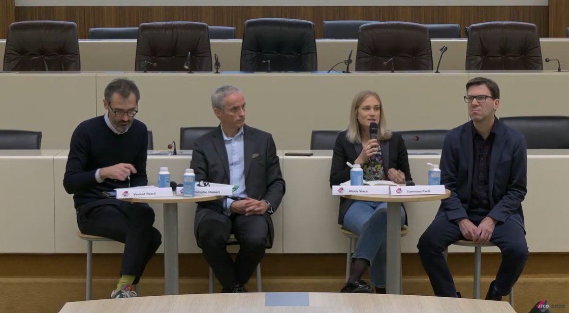 #replay #Auto 
Pour comprendre l'ensemble des enjeux auxquels le #secteurauto est confronté, retrouvez <a href="/ViscaAlexia/">Alexia Pelizzari visca</a>, invitée à la table-ronde des #Jéco sur l'impact #social des défis de l'#automobile : l'électrique &amp; le développement des acteurs chinois 📍 youtube.com/watch?v=HkzzBZ…
