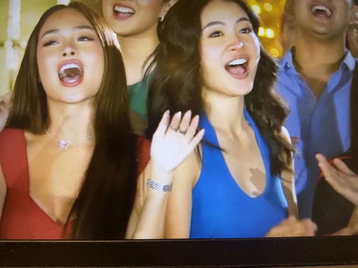 ayafernandez_'s tweet photo. Yaaay merry christmas!! ABS-CBN Christmas Station ID 2024 is out! 🎄✨ https://t.co/DrsQw4JYuL