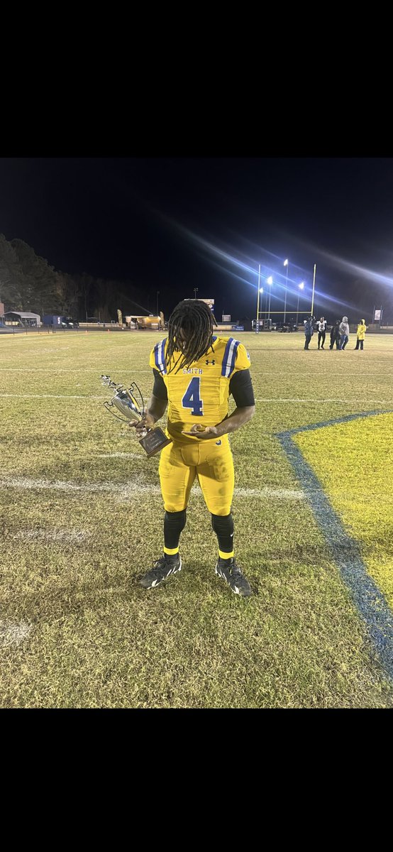 Brandon Nesbit jr (Blouuu) tweet media