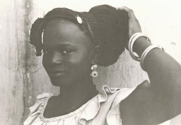 African crowns tweet media