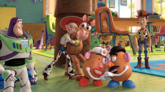 El amor es un sentimiento mucho más vasto que el amor romántico. Es un vínculo que nos arraiga a la vida y que imprime trascendencia a nuestro existir. Amar significa cuidar, escuchar, abrazar, esperar, proyectar. Los objetos del verdadero amor son infinitos y nunca compiten