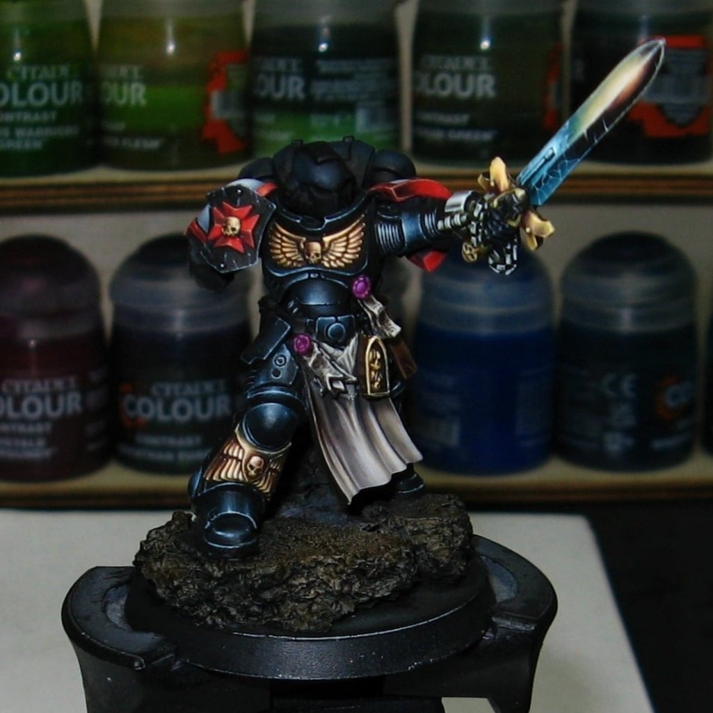 kpminis's tweet photo. I started working on another Black Templars Primaris Space Marine: I had a lot of fun painting his sword 
.
I accept commissions. Please send me a DM for details 
.
#PaintingWarhammer #WarhammerCommunity https://t.co/K6mpBWryTf