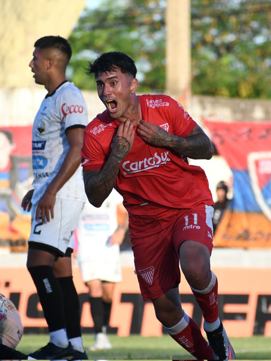 1erolosandes's tweet photo. Conocemos nuestra historia, entendemos de Reducidos, lucharemos hasta el final.

#CreerYCrecer 🇦🇹

📸 @clublosandes https://t.co/Vahy4PuqfE
