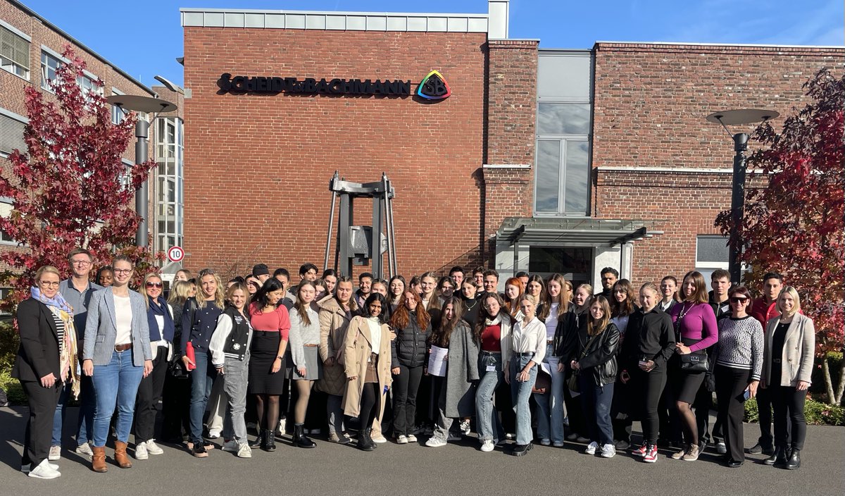 HS Niederrhein (@hsniederrhein) on Twitter photo 🌍 Internationale Zusammenarbeit an der Hochschule Niederrhein: Studierende und Lehrende aus Charkiw, Krefeld und Partnerunis arbeiteten an einer nachhaltigen SaaS-Lösung für <a href="/ScheidtBachmann/">Scheidt & Bachmann</a>. Inspirierende Einblicke und starke Teams!💡🇺🇦🇩🇪 #ErasmusPlus #Innovation #Hochschule 🌍 Internationale Zusammenarbeit an der Hochschule Niederrhein: Studierende und Lehrende aus Charkiw, Krefeld und Partnerunis arbeiteten an einer nachhaltigen SaaS-Lösung für <a href="/ScheidtBachmann/">Scheidt & Bachmann</a>. Inspirierende Einblicke und starke Teams!💡🇺🇦🇩🇪 #ErasmusPlus #Innovation #Hochschule