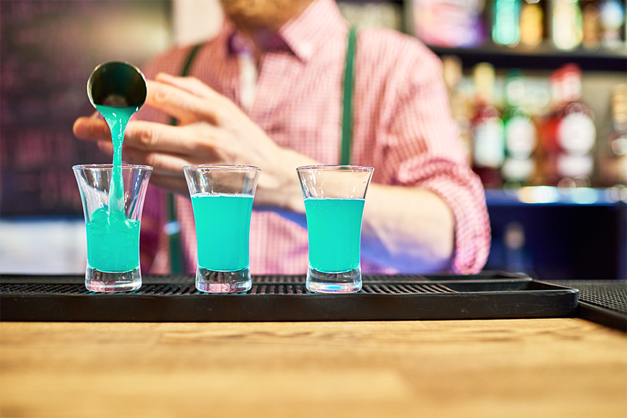 zensurance's tweet photo. As #restaurant and #BarOwners prepare to make the most of the #holidays, it's important to consider the risks associated with serving #alcohol. 

Here’s what to know. 

👉 https://t.co/QfkQUOaw3a 🍸

#BusinessInsurance #LiquorLiability #BarInsurance #Canada #AlcoholSafety https://t.co/EuH8NlU5Il
