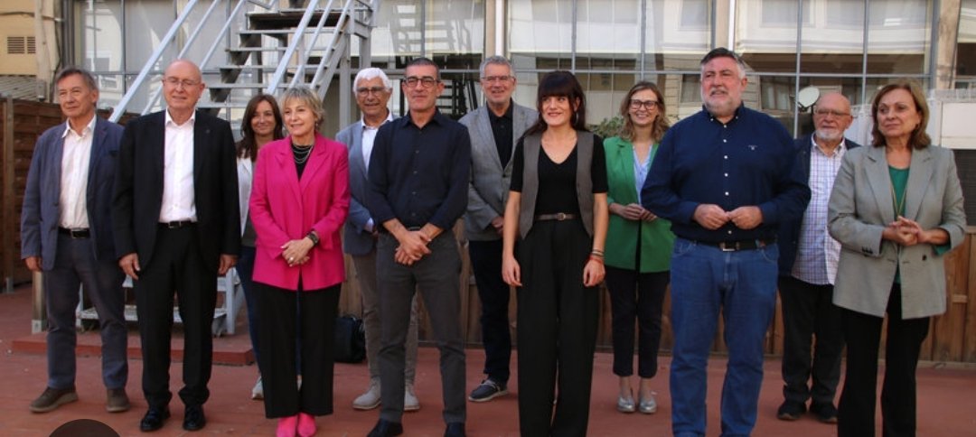 PepPlana1714's tweet photo. La renovació són, Tresserras, Puigcercós,Huguet, Forcadell, Llansana, Vendrell ...
També ve de la mà de persones que quan tenen càrrec es fan militants i quan no en tenen es donen de baixa.
I de persones que signen com MH i no com militant en el seu suport a la candidatura
#JoMD https://t.co/9LuCfNKtUD