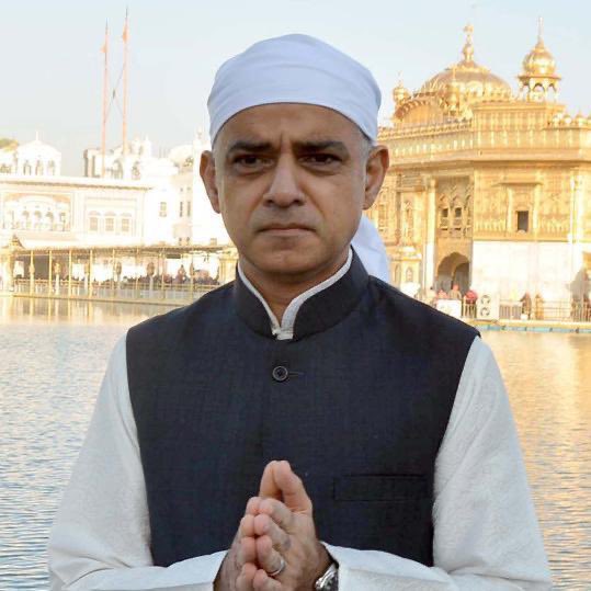 Sadiq Khan, is a traitor to the UK and should not be mayor of London.

Repost if you agree 🇬🇧