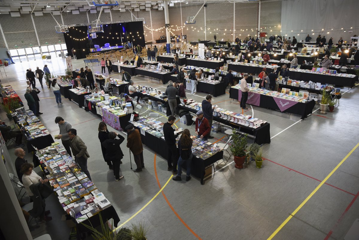 Gràcies a tots els voluntaris i col·laboradors pel seu suport per fer possible la VII fira Indilletres. I gràcies a tothom per venir-hi i comprar-hi. La literatura catalana és ben viva! bit.ly/49jkGuY