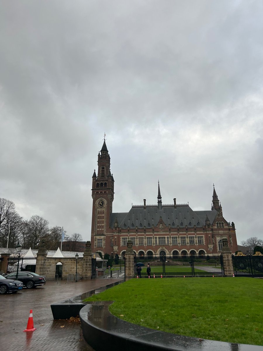 mfclalla's tweet photo. pretty cool energy in the hague this morning ⚡️🌎⚖️ https://t.co/WK1Kvj6QaR