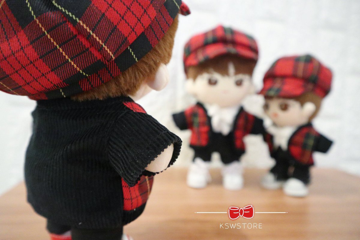 kswstore's tweet photo. ❤️พร้อมส่ง15/20cm❤️
-คาดิแกนสก๊อตแดง+เชิ้ตขาว+กางเกง+หมวก+โบว์
ราคา 350 ส่งฟรี
🛎️สั่งซื้อDM
⚠️ เก็บสินค้าเมื่อแจ้งโอน 
#ชุดตุ๊กตา #ชุดตุ๊กตาพร้อมส่ง #ตลาดนัดstraykids #ตลาดนัดtreasure #ตลาดนัดสวนแครอท #ชุดตุ๊กตา15cm #ชุดตุ๊กตา20cm #ตุ๊กตาป๋อจ้าน #ตลาดนัดเด็กหลง #ตุ๊กตาstraykids https://t.co/tecngx2FUY