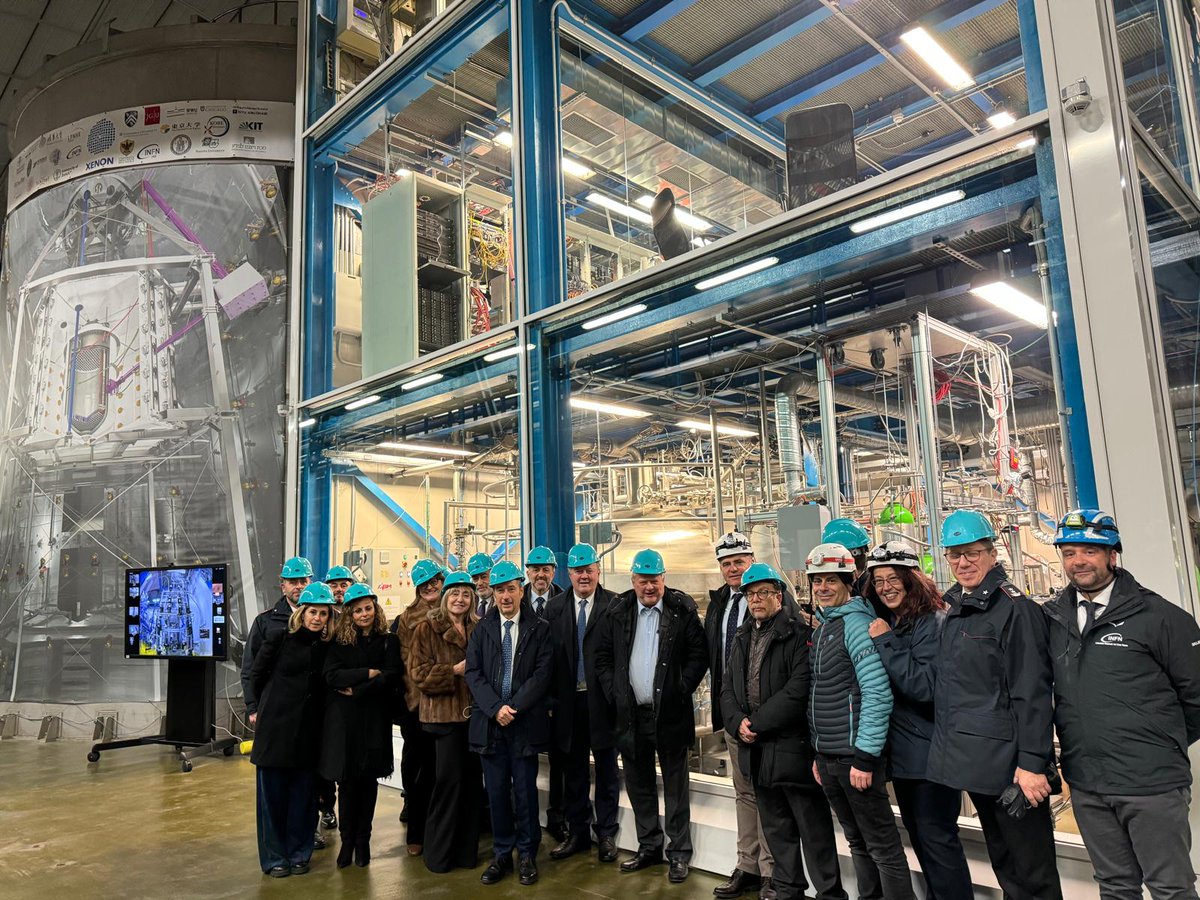 📌Il Direttore Generale della Banca d'Italia, Luigi Federico Signorini, in visita ai Laboratori del Gran Sasso in occasione di "In viaggio con la Banca d'Italia" : un'iniziativa che ha fatto tappa anche all'Aquila e che vuole favorire il dialogo fra banca centrale e Istituzioni.
