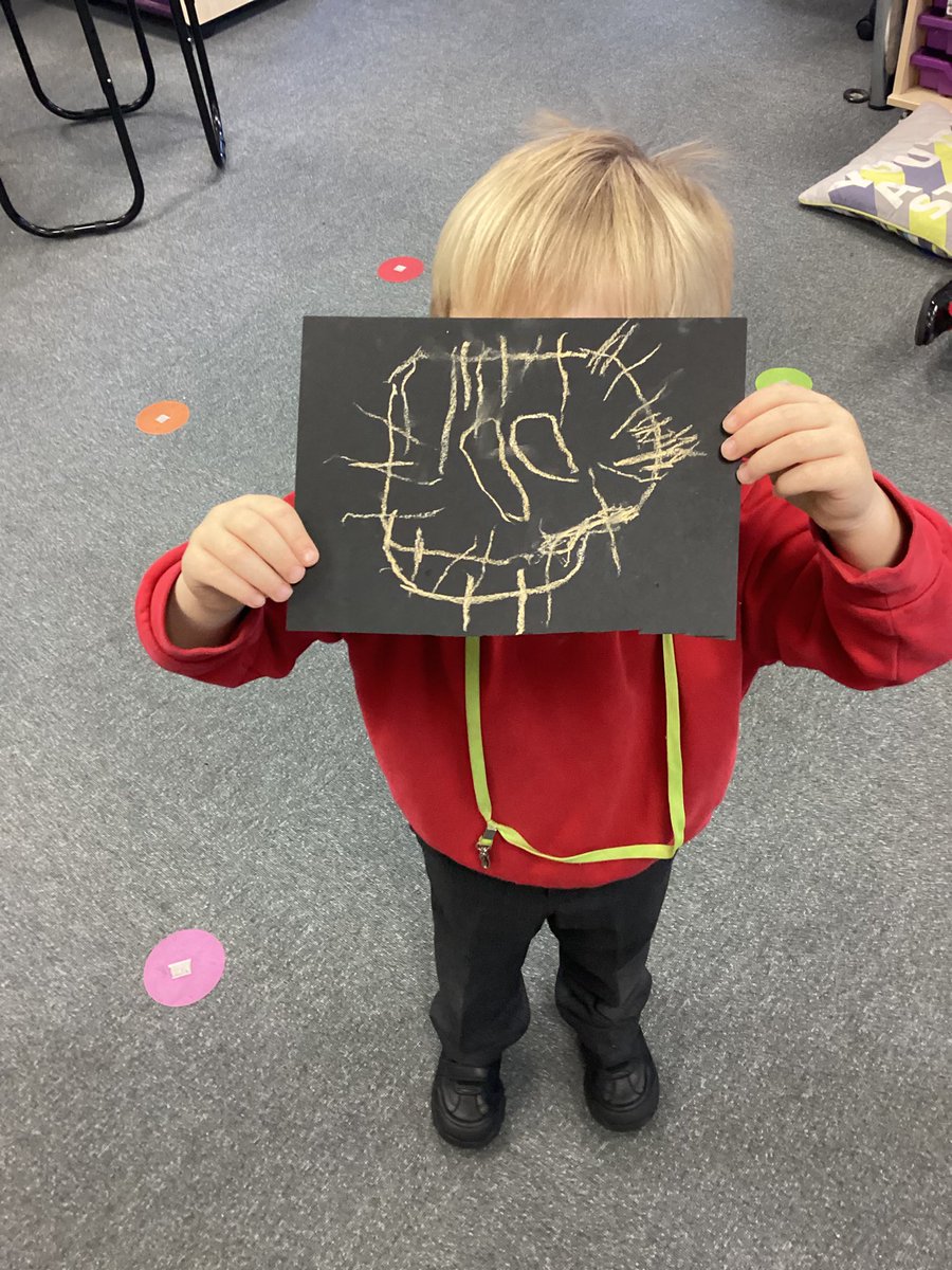 MissWalker1300's tweet photo. This week in Nursery we are learning about Hanukkah. This morning, we have been searching for the pictures in the different sensory trays and and drawing what we found. Nursery have drawn a menorah, a dreidel and some Jewish foods! 😊 @stjs_staveley #joeysUTW https://t.co/0aqcB7pBC7