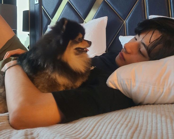 YMJDAILY's tweet photo. fly high sweet baby, we are all gonna miss you yeontan 🤍 https://t.co/TwX9R89bBT
