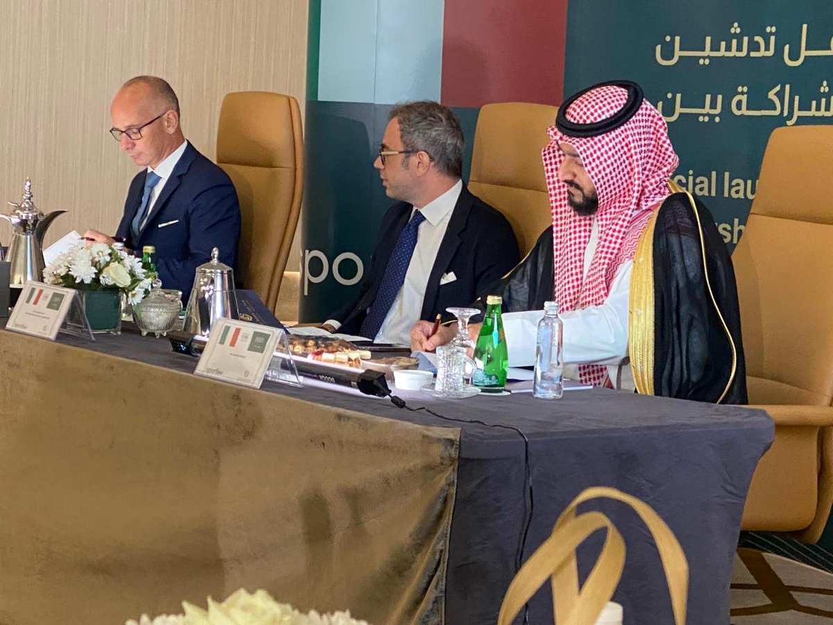 AhmadSadikDiab's tweet photo. سعدت في الأسبوع الماضي بحضور حفل توقيع أتفاقية شراكة قانونية رياضية للمحامي الشاب الطموح وائل بن سحيم مع مكتب isportlaw  الإيطالي الشهير الخاص بالقضايا الرياضية، والتمثيل أمام الاتحاد الدولي لكرة القدم وكاس.. وتأتي هذه الخطوة ضمن مساهمات المحامي السعودي لتقديم خدمات جديدة للعملاء في الجانب الرياضي، والاستفادة من الخبرات الكبيرة التي تتمتع بها الشركة الإيطالية في هذا المجال، وقد توج المناسبة القنصل الإيطالي لدى المملكة....