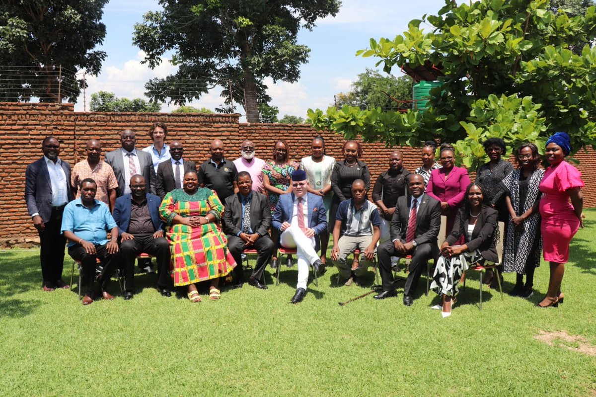 KNCHR tweet media